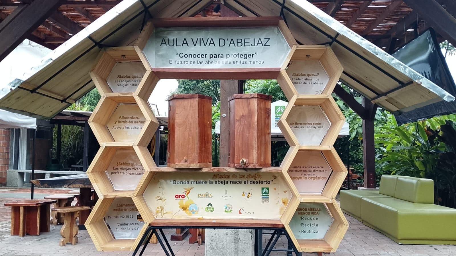 El biomódulo didáctico apícola, en una de las aulas vivas.